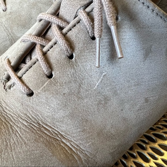 Roots Suede Oxford - Picture 13 of 16